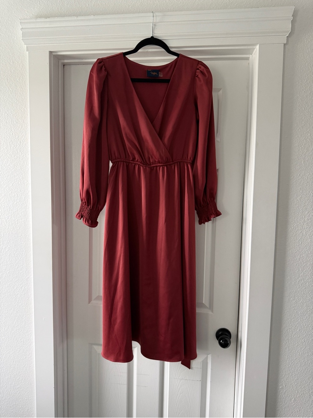 Salmon Red V-Neck Long Sleeve Midi Dress